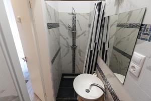 Karavan Corner Apartments