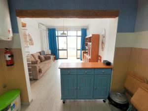 Algarve, modern T1 apartment with balcony, Quarteira