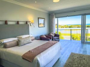 Serenity Ocean Lodge