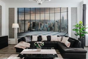 Parliament Square Apartment