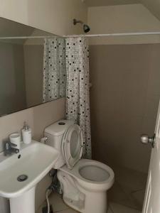 3 Bedrooms 3 Baths Victorian style Townhouse Fully Furnished