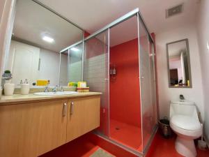 Rep del Salvador, Quito 1-bedroom condo with parking and Netflix
