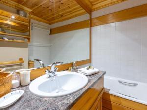 Appartements Appartement Val-d'Isere, 5 pieces, 8 personnes - FR-1-694-119 : photos des chambres