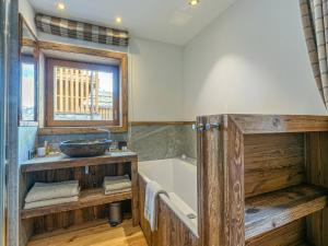 Bel appartement de standing dans résidence neuve au pied des pistes à Val-dIsère - FR-1-694-155