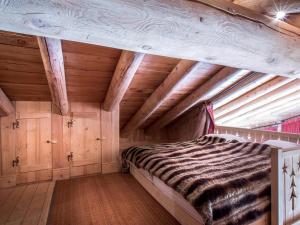 Appartement de Charme avec Cheminée et Grande Mezzanine à Val-dIsère - FR-1-694-189