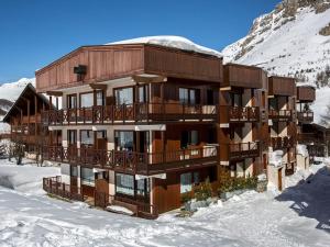 Studio chaleureux et élégant, front de neige à Val dIsère, proche centre et pistes - FR-1-694-190