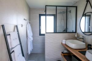 B&B / Chambres d'hotes Suites by Aix Keys avec jacuzzi privatif 5 min des plages Fouras : photos des chambres