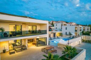 Villa Danijela, brand new villa with private pool