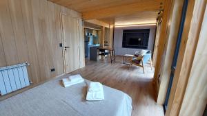 Departamento 2 ambientes, cálido y luminoso, con buena vista, en el centro de SMA. 14V5