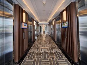 1 BR Apartment Near Shopping Malls