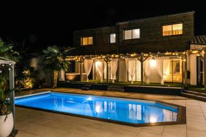 B&B / Chambres d'hotes Suites by Aix Keys avec jacuzzi privatif 5 min des plages Fouras : photos des chambres