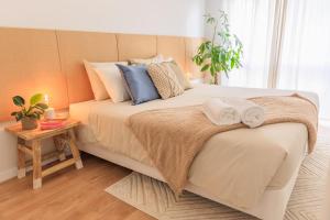 Enjoy Bonfim Central 2BR Renovated Apartment by LovelyStay