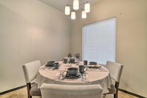 Spacious El Paso Apt, 6 Mi to Downtown!