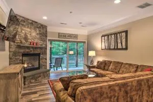 Relaxing Lincoln Condo with Fireplace and Shuttle - وودستوك