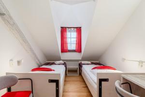 Economy Twin Room room in Hotel Beskid