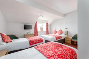 Standard Family Room room in Somerset Hotel