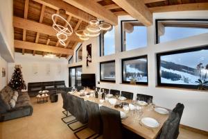 Chalet de luxe avec magnifique vue à Courchevel, 5 chambres, 15 pers