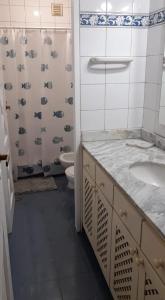 Departamento céntrico en San Martín, amplio, con aire acondicionado y cochera privada