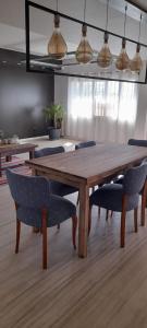 Departamento céntrico en San Martín, amplio, con aire acondicionado y cochera privada