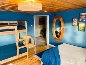 Mysigt rum med privatbadrum