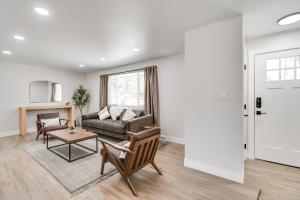 #Marbella Lane - Modern & Spacious 4BR Retreat in Arvada