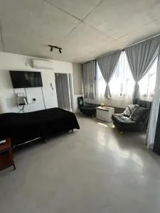 Luminoso Depto 40 metros NUEVO. Excelente Ubicacion Zona Sur. - 基尔梅斯