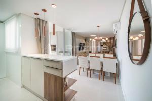 Varandas 303 A · Luxuoso Apartamento em Condomínio de Alto Padrão frente mar