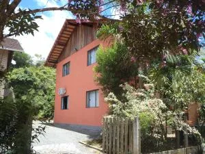 Hostel Dina & Suítes - 波梅罗迪