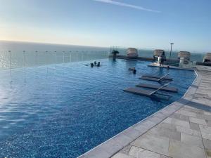 Cerca al Hotel Americas Ctgna Spiaggia Morros Piscina playa