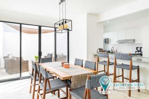 Stylish & bright contemporary 3BD I Pool!