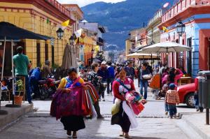 La Casa Del Rio - Cozy Rooms and Coworking
