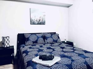 2 BDRM AC Condo wEnsuite Laundry + Free Parking