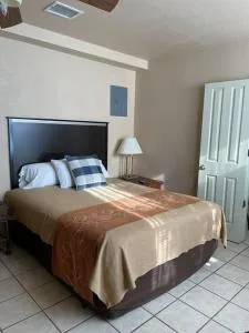 SMALLER PIECE OF HEAVEN Studio/Separate - Dilley