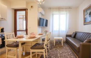 Gorgeous Apartment In Quartu Santelena