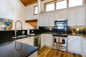 82 Ridgepoint Townhomes