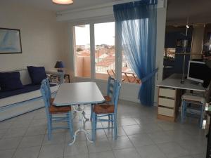 Appartements Appartement Les Sables-d'Olonne, 2 pieces, 3 personnes - FR-1-92-779 : photos des chambres