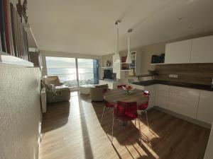 Appartements Ploemeur - Appartement 3 pieces avec balcon, ascenseur et WIFI pres de la plage - FR-1-349-90 : photos des chambres