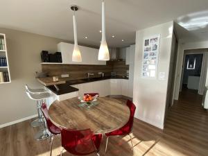 Appartements Ploemeur - Appartement 3 pieces avec balcon, ascenseur et WIFI pres de la plage - FR-1-349-90 : photos des chambres