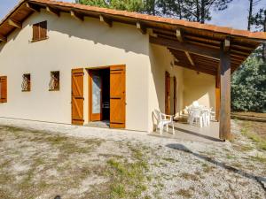 Biscarrosse Plage: Villa 4 pièces avec terrasse, proche océan - FR-1-521-54