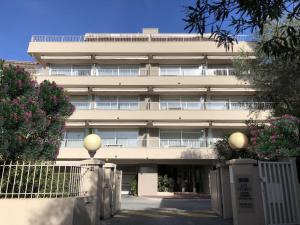 Studio climatisé proche plage, commerces et gare avec balcon, parking et wifi - FR-1-466A-5