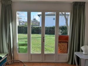 Maisons de vacances Maison 3* a Hendaye, proche plage et commerces, jardin prive, parfait pour familles et amis - FR-1-239-492 : photos des chambres
