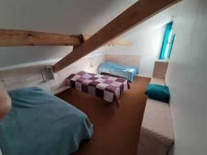 Maisons de vacances Maison 3* a Hendaye, proche plage et commerces, jardin prive, parfait pour familles et amis - FR-1-239-492 : photos des chambres