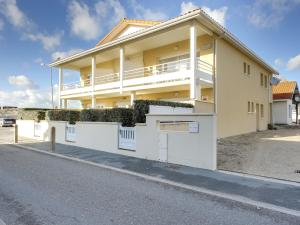 Duplex T4 à Biscarrosse Plage - 50m de lOcéan, Terrasse, Parking Privé, 6 Couchages - FR-1-521-12