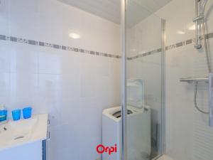 Appartements Appartement Chatelaillon-Plage, 2 pieces, 4 personnes - FR-1-535-4 : photos des chambres