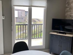 Cabourg: Appartement 3P à 200m de la plage, 2 chambres, balcon, internet - FR-1-487-277