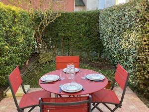 Appartements Charmant Cottage avec Jardin a Deux Pas du Port - Dives-sur-Mer - FR-1-487-279 : photos des chambres