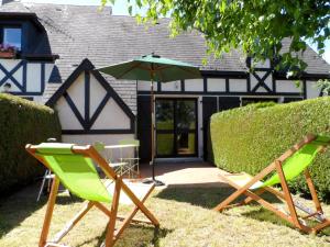 Appartements Charmant Cottage Normand avec Jardin, Proche Hippodrome, Piscine Chauffee et Tennis, Parking Prive - FR-1-487-288 : photos des chambres