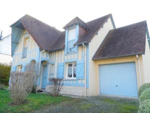 Maisons de vacances Grande Villa avec Jardin, Proche Plage et Centre de Villers-sur-Mer - FR-1-487-310 : photos des chambres