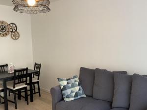 Charmant 2 pièces avec parking et ascenseur, proche centre-ville de Cabourg - FR-1-487-323