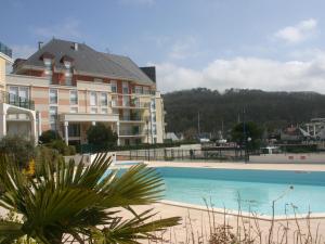 Appartements Duplex 4 pieces avec piscine, jardin et parking a Dives-sur-Mer - FR-1-487-282 : Appartement (6 Adultes)